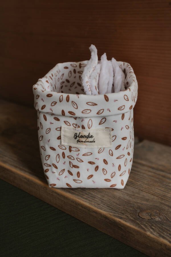 Panier avec coton
