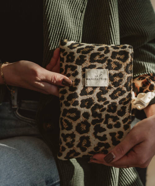 - imagePochette à livre – léopard